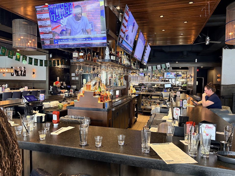 Bar Louie